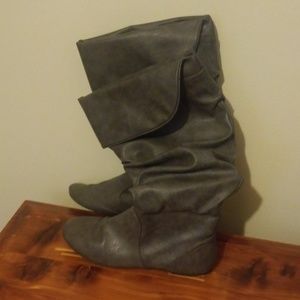 Women's wide calf slouchy gray boots